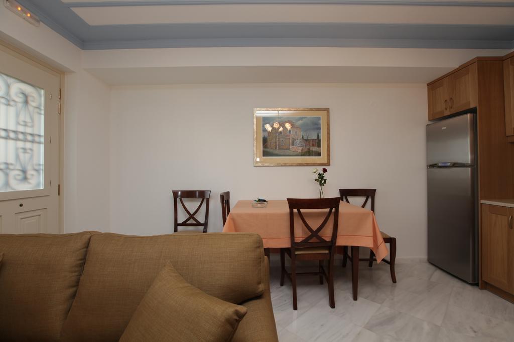Avgerinos Hotel Kampochora  Cameră foto